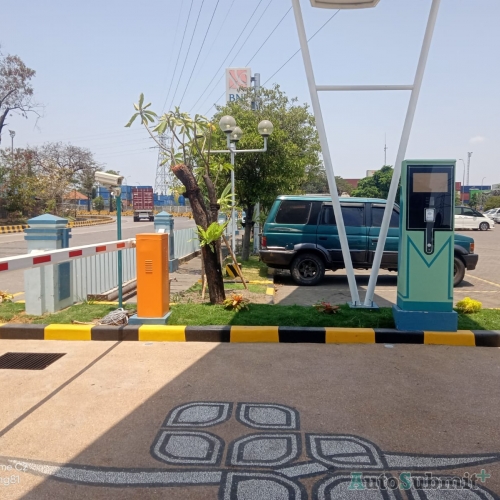 Software Sistem Parkir Khusus Kartu Akses Karyawan di Terminal Petikemas Kota Surabaya